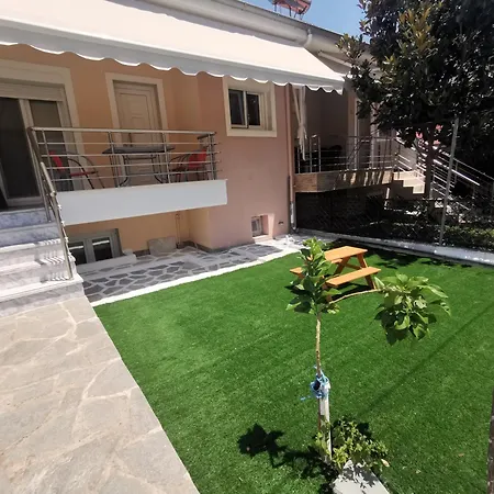 Hera's House Nea Iraklitsa